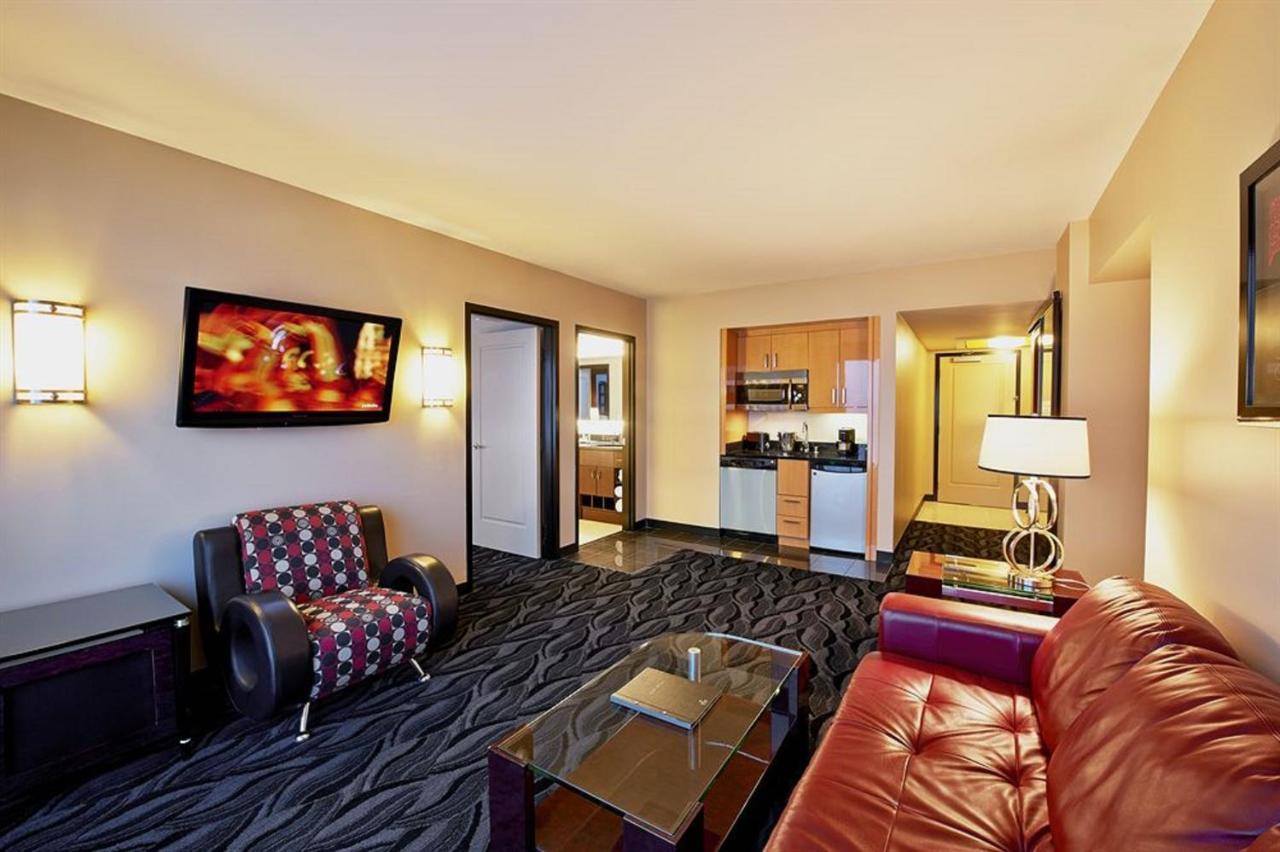At Elara Center Strip-no Fees